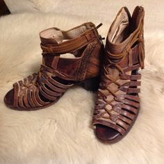 Size 10 Bela Brown Leather Ankle Bootie Sandal From Freebird. Distressed Leather. Zipper On Back Heel For Easy On And Off. Padded Insole To Provide Extra Comfort. In Beautiful Preloved Condition! Offers Welcome. Thank You For Visiting My Closet Measures Approx 3.5in Heel Freebird By Steven, Bootie Sandals, Ankle Bootie, Distressed Leather, Leather Zipper, Ankle Booties, Women's Shoes Sandals, Bootie, Combat Boots