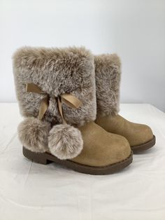 Nicole Miller Girls/Toddler Beige Faux Suede With Pom-Poms Boots Size 5. Boots With Pom Poms, Aesthetic Winter Boots, Pom Pom Clothes, Shoe References, Digital Wardrobe, Pretty Clothing, 2000s Clothing, Shoe Ideas, Cute Stuff