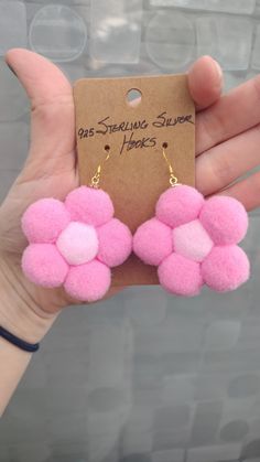 Light weight fluffy funky fun 70s style pom-pom earring on 925 sterling silver ear hooks Fluffy Earrings, Pom Pom Earrings, 70s Style, Ear Hook, 70s Fashion, Pom Poms, Flower Power, Jewelry Earrings Dangle, Dangle Drop Earrings