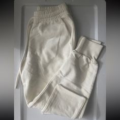 Zara Cargo Sweats Size S Never Worn Zara Cargo Joggers, Cargo Sweats, Zara Jumpsuit, Zara White, Zara Pants, Track Pants, Pant Jumpsuit, Color White, Pants For Women