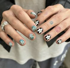 Nails Kpop, Men Hands, Best Press On Nails, Nails Inspired, Grunge Nails, Shiny Nails, Inspired Nails