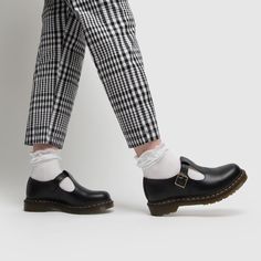 How To Style Dr Martens Oxfords, How To Style Dr Martens, Dr Martens Polley, Platform Outfits, Asian Fits, Nonbinary Fashion, Styling Dr Martens, Mary Jane Outfit, Mary Janes Outfit