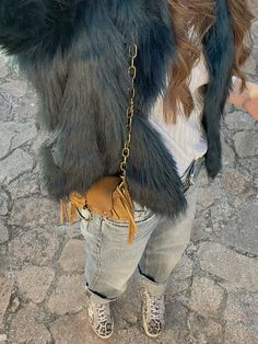 Golden Goose Ootd, Lovers Outfit, Golden Goose Outfit, Streetwear Winter, Ibiza Outfits, Outfit Autumn, Daily Outfit Inspiration, Future Clothes, Winter Fit