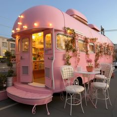 Pink Boho Haven on Wheels: Transformative Bus Home with Lights and Plants Bus Home, Lush Plants, Nomadic Lifestyle, Vintage Camper Remodel, Kombi Home, Pink Food, Tiny House Inspiration, Home Comfort