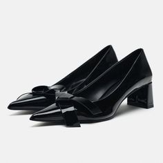 Block Heel Pumps. Faux Patent Leather Finish. Front Bow Embellishment. Pointed Toe. Heel Height: 2.1 Inches (5.3 Cm) Black Zara Block Heel, Black Block Heel Shoes, Clear Heel Shoes, Strappy Platform Heels, Ss 2024, Zara Heels, Block Heel Pumps, White High Heels, Bow Pumps