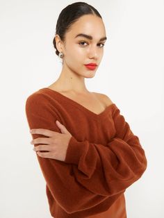 Classic V-neck Fall Sweater, Cozy Fine Knit V-neck Tops, Cozy V-neck Fine Knit Tops, Chic V-neck Fine Knit Sweater, V-neck Sweater For Loungewear, Brown Cashmere V-neck Sweater, Fine Knit V-neck Sweater For Fall Loungewear, Classic Fall V-neck Sweater For Loungewear, Classic V-neck Sweater For Loungewear