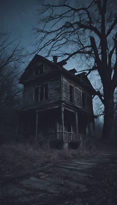 Horror House Background, Creepy House In The Woods, Appalachia Horror, Abandoned House Aesthetic, Creepy Village, Abandoned Places Aesthetic, Run Down House, Haunted Village