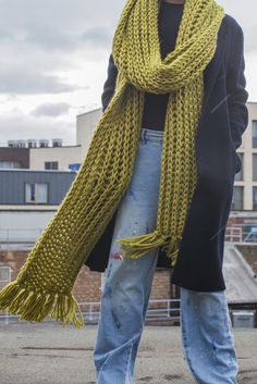 Knit Scarf Outfit, Scarf Aesthetic, Scarf Designs, Scarf Trends, Handmade Scarf, Scarf Outfit, Hand Knit Scarf