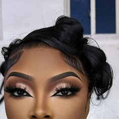 Makeup Wedding Ideas, Silver Makeup Looks On Black Women, Make Up For Birthdays, Smokey Makeup Looks Black Women, Soft Glam Makeup Black Women Dark Skin, Black And White Makeup Looks, Makeup For Wedding For Bride, Baby Shower Makeup Ideas, Makeup Artist Career