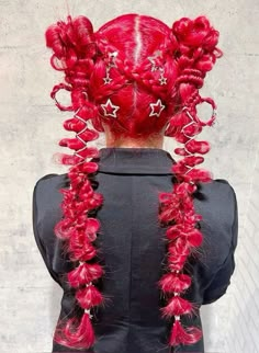 Extravagant Hairstyles, Bubble Pigtails, High Fashion Hair, Drag Make-up, Snake Hair, Dyed Hair Inspiration, Social Art, Personal Grooming, Hair Braiding