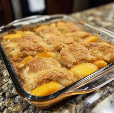 Facebook Oven Peach Cobbler, Old Oven, Peach Cobbler Cake, Apple Cake Recipe Easy, Old Fashioned Peach Cobbler, Peach Cobbler Ingredients, Homemade Peach Cobbler, Cobbler Recipes Easy, Southern Peach Cobbler