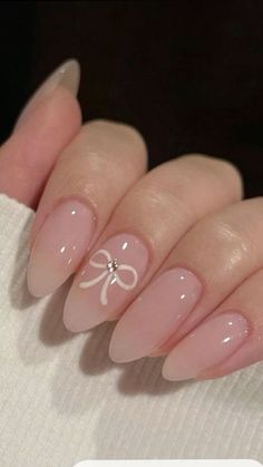 Simple Nail Designs Short Almond, Simple Yet Elegant Nails, Nail Inspo Cute Simple, Simple Nail Art Summer Nails, Summer Nails Water, Summer Elegant Nails, Nail Designs For Natural Nails, Nails For Teens Short, Polygel Nails Design Simple