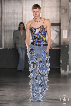 Ian Wood, Denim On Denim Looks, Recycled Dress, Runway Fashion Couture, Artsy Outfit, Denim Inspiration, Teenage Girl Outfit, Exotic Fashion, Creation Couture