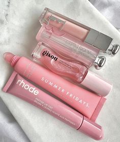 Cute Skincare Products, Stile Blair Waldorf, Lip Cosmetics, Fancy Makeup, Pretty Skin Care, Skin Care Items, Lip Products