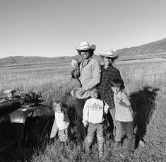 Country Dream Life, Life On A Farm, My Future Life Aesthetic, Family Farm Aesthetic, Ballerina Farm Aesthetic, Farm Family Aesthetic, Family Goals Country