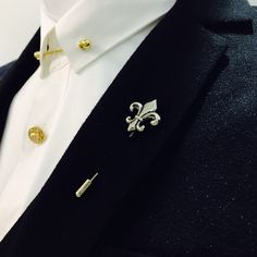 retro Gold silver bronze cross men Brooch Pin suit Accessories Lapel Pins for Men's Suit Wedding Party Long Pin brooch Lapel Pins Suit, Casual Wedding Attire, Retro Suits, Men's Brooch, Minako Aino, Lapel Pins Mens, Casual Wedding, Suit Accessories