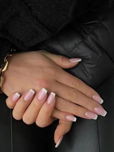 French Tip Acrylic Nails, Her Nails, Clean Nails, Girls Nails, روتين العناية بالبشرة, French Tip Nails