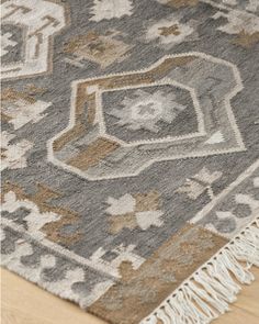 Kilim Indoor-Outdoor Rug | Garnet Hill Cabin Rugs Rustic, Modern Rustic Rugs, Rustic Rugs Living Room Cozy Cabin, Fair Rugs, Masculine Rugs, Modern Lodge Decor, Mediterranean Rugs, Western Area Rugs, Fox Rug