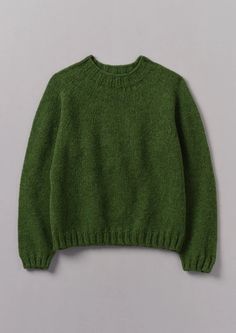 British Wool Sweater | Lawn Green | TOAST Vintage Mens Fashion, Mens Loungewear, Loungewear Women, Kinds Of Clothes, Women Nightwear, Fashion Story, Womens Loungewear, Green Sweater, Wool Sweater