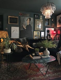 - https://howcandothis.com/homedecoration/the-woman-with-the-inexperienced-sofablog-homecatherine-ashtons-darkish-and-moody-abigail-ahern-impressed-dwelling/ Academia Room, Dark Living Rooms, Dark Home Decor, Dark And Moody, Dark Home, Dark Interiors, Maximalism, Decoration Inspiration, Eclectic Interior