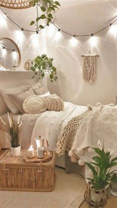 25 Bedroom Ideas for Teen Girls That are Totally to Die For - Raising Teens Today Boho Room, Bohemian Bedroom, Room Design Bedroom