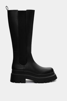 Flat track boots Knee High Boots Flat, Boot Pulls, Pull And Bear, Pull N Bear, Flat Boots, Cool Suits, Pull Tab, Lattice, High Boots