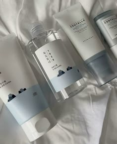 K Beauty Products Aesthetic, Japanese Skincare Aesthetic, Korean Skincare Products Aesthetic, Korean Skin Care Aesthetic, Cheap Skincare Products, Asian Skin Care Routine, Coquette Skincare, Kbeauty Korean Skincare, Korean Skincare Aesthetic