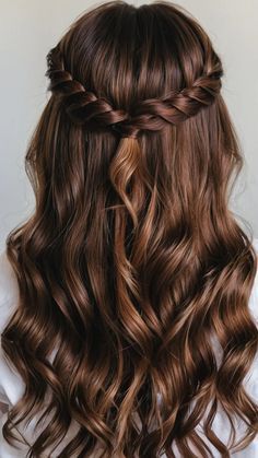 Half Up Half Down For Long Hair, Gala Hair, Long Veils, Half Up Half Down Short Hair, Medium Curly, Bridesmaid Inspiration, Perfect Hairstyle, Hair Bridesmaid