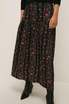 Stripe Floral Printed Midi Skirt Sezane Skirt, Midi Floral Skirt, Transitional Aesthetic, Floral Converse, Autumn Skirt, 2024 Outfits, Chunky Knits, Sequin Outfit, Christmas Party Outfits