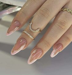 Nail Art Designs New Style, Romantic Nail Art, Elegant Touch Nails, Henna Nails, Band Nails, Romantic Nails, Work Nails, Basic Nails