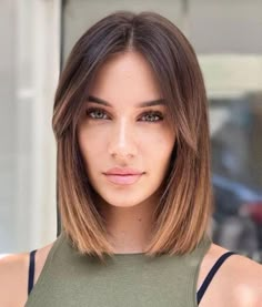 Brown Lob With Highlights Straight, Long Bob With Long Curtain Bangs, Chin Length Bob With Long Bangs, Curtain Bangs With Bob, Bob Cut With Curtain Bangs, Straight Hair Curtain Bangs, Long Straight Bob, Straight Lob, Curtain Bangs Fine Hair