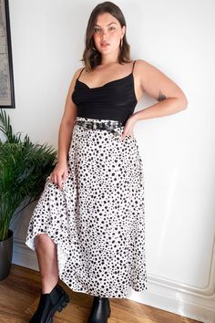 Mid Size Fashion, Plus Size Summer Outfits, Look Plus Size, Skirts Midi High Waisted, Cooler Look, Black Tank Top, Plus Size Skirts, Mode Inspo, Wild Child