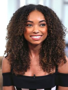 Learn how to use rice water to grow your hair long and fast. Rice water for natural hair growth works wonders. #ricewater #ricewatergrowth Water Hair Growth, Logan Browning, Anti Hair Fall Shampoo, Highlights Curly, Tan Women, Rice Water, Grow Long Hair