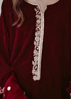 Velvet Suit Design, Match Velvet, Kurta Set For Women, Kurta Neck Design, Kurti Neck Designs, Simple Pakistani Dresses, Designer Dresses Casual