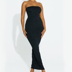 Brand New Maxi Tube Dress. Material Is 88% Polyester, 12% Spandex. Black Bodycon Maxi Dress, Maxi Tube Dress, Long Tube Dress, Wardrobe Black, Ribbed Maxi Dress, Strappy Maxi Dress, Cowl Neck Dress, Bodycon Maxi Dresses, Maxi Tank Dress