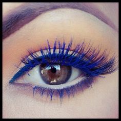 Mascara Bleu, Colored Mascara, Blue Mascara, Blue Makeup, Waterproof Mascara, Pretty Eyes, Love Makeup, Pretty Makeup, All Things Beauty