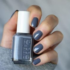 Nail Colors Essie, 2022 Nail Colors, Nail Colors For Pale Skin, Essie Nail Polish Colors, Nails Essie, Nail Colors Winter, Best Nail Polish