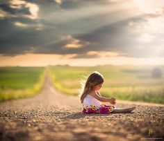 Country Time by Jake Olson - Children Photography by Jake Olson  <3 <3 Illustration Reference, Kind Photo, Enjoying Nature, Children Photography Poses, Toddler Photos, Toddler Photography, Reference Pictures, Pre Raphaelite