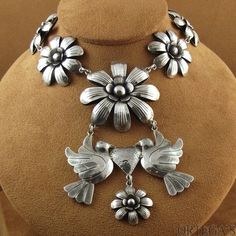 Plata Bedazzled Jewelry, Collar Hippie, Dove Necklace, Family Jewels, Lovely Jewellery, Vintage Silver