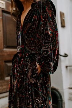 Freida dress - Multi velvet – Claire Mischevani Boho Velvet Dress, Eclectic Rocker Style, Summer Dress For Fall, Claire Mischevani, Wrap Over Dress, Mode Kimono, Mode Boho, Open Neck, Velvet Fashion