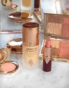 Charlotte Tilbury Airbrush Flawless Foundation Charlotte Tilbury Make Up, Maybeline Mascara, Airbrush Flawless Foundation, Fancy Cosmetics, Charlotte Tilbury Airbrush Flawless, Colour Corrector, Makeup For Older Women, Charlotte Tilbury Makeup, Airbrush Foundation