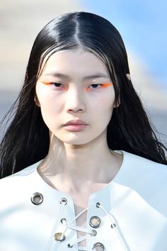 Editorial Liner Makeup, Graphic Liner Asian Eyes, Asian Graphic Liner, Lolla Makeup, Neon Liner Makeup, Streetwear Makeup Look, Orange Graphic Liner, Neon Graphic Liner