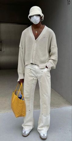 Mens Knitwear Street Style, Creme Pants Outfit Men, High Fashion Men Outfits, All White Outfit Men, Monochrome Outfit Men, Male Fashion Model, Streetwear Outfit Men, Mens Aesthetic, Mens Casual Outfits Summer