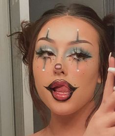 Maquillage Halloween Simple, Cute Halloween Makeup, Halloween Makeup Pretty, Cool Halloween Makeup, Halloween Eye Makeup