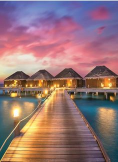 Beautiful place Maldives Bungalow, Buffalo Games, Of Challenge, Maldives Island, Puzzle For Adults, Friend Group, Family Friend, Norman Rockwell, Explore Nature