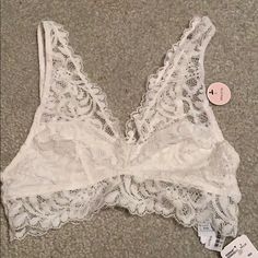 Forever 21 White Bralette Butterfly Bra, Lace Bralette Top, Satin Bralette, Red Bralette, Pink Lace Bra, Grace And Lace, Cotton Bralette, Rave Bra, White Bralette