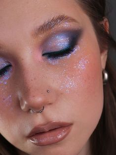 Pop Of Color Makeup Looks, Stardust Makeup, Makeup Inspiration Aesthetic, Galactic Makeup, Galaxy Makeup Looks, Faerie Makeup, Celestial Makeup, Make Up Aesthetic, Up Aesthetic