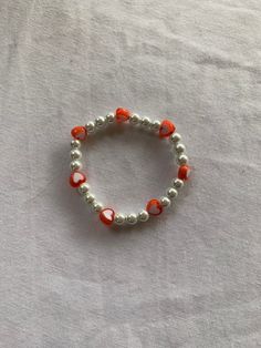 Beautiful heart bracelet! This bracelet is super stretchy and wont break! :) Beaded Braclets, Homemade Bracelets, Etsy Promotion, Jewelry Diy Bracelets, Etsy Seo, Bracelets Design, Bracelet Shop, Bracelets Diy, Beads Bracelet Design