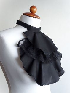 Beautiful jabot with button closure. This piece was handcrafted in the "Costume Stories" tailor shop. Details: Fashion for women and men Condition: New Size: adjustable Neck circumference: approx. 43 cm Color: Black Material: 100% cotton, lace Manufacturing method: handcrafted Country of manufacture: Germany Brand: Costume Stories Please also note my other offers! If you purchase multiple items, you will only incur shipping costs once. Insured shipping! Within Germany we deliver at a flat shippi Collar Pattern, Art Clothes, Diy Fashion