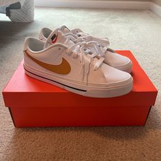 Nike Court Legacy Men’s Casual Sneaker, Size 9.5, Never Worn Nike Court Legacy, Nike White, Shoes Nike, White Nikes, Mens Shoes Sneakers, Men's Nike, Casual Sneakers, Yellow White, Nike Men